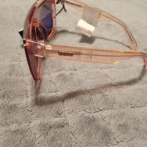 Quay Australia Jaded Sunglasses in Pink and Gold Quay Australia | Accessories | Quay Australia Jaded  main image 2